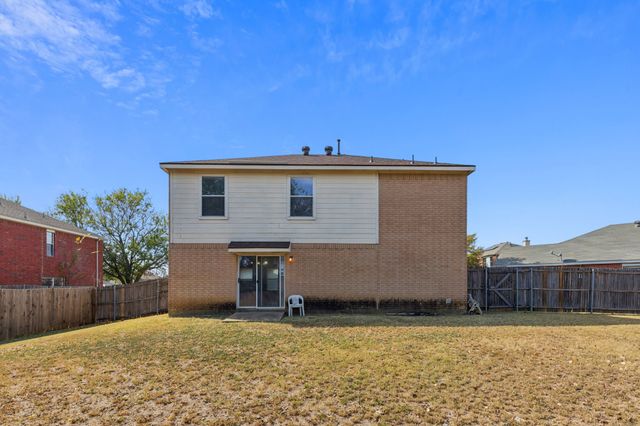 1400 Caleo Drive, Glenn Heights, TX 75154