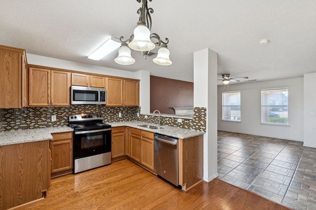 1400 Caleo Drive, Glenn Heights, TX 75154