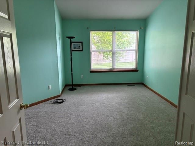 9153 Lakewood Drive, Whitmore Lake, MI 48189