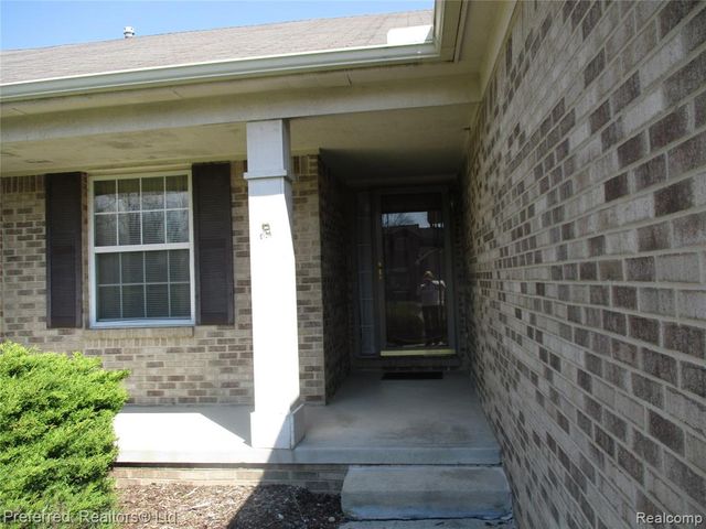 9153 Lakewood Drive, Whitmore Lake, MI 48189