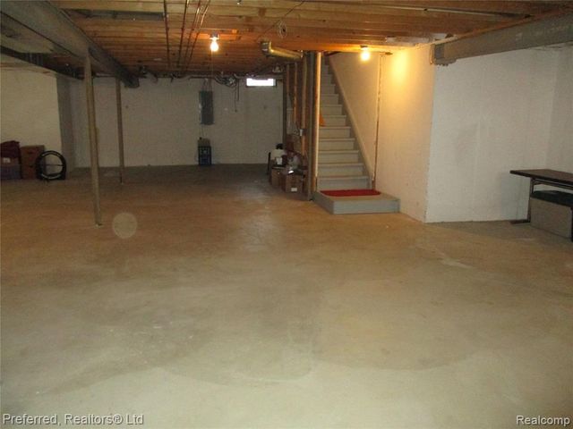 9153 Lakewood Drive, Whitmore Lake, MI 48189