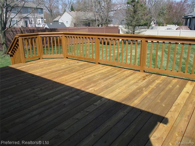 9153 Lakewood Drive, Whitmore Lake, MI 48189