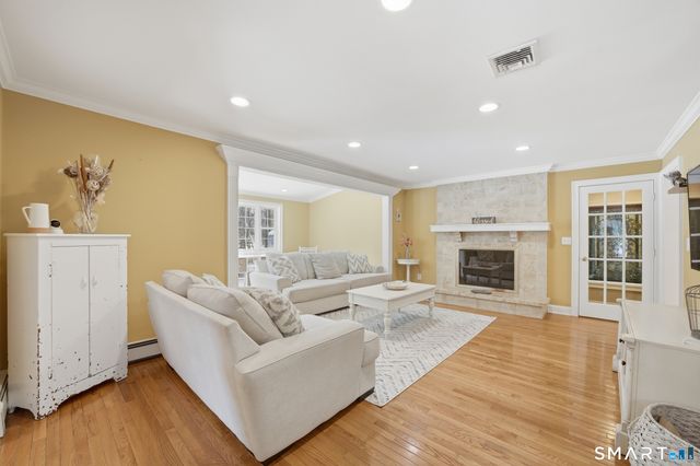 27 Lumanor Drive, Stamford, CT 06903