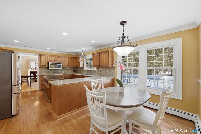 27 Lumanor Drive, Stamford, CT 06903