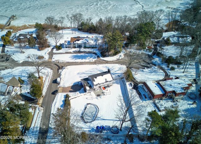 8 Jaywood Manor Drive, Brick, NJ 08724