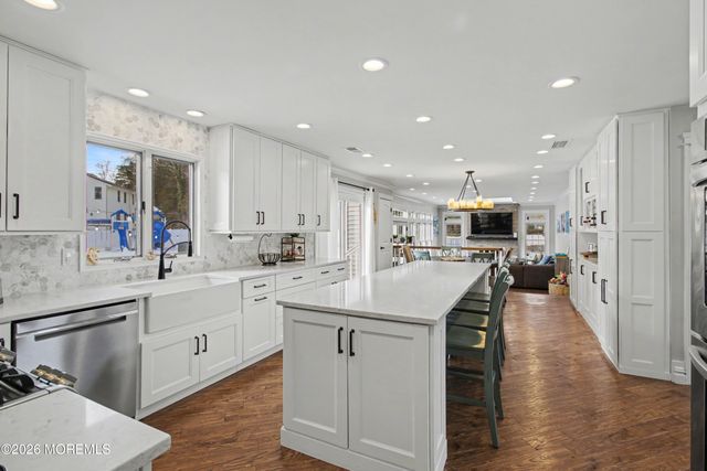 8 Jaywood Manor Drive, Brick, NJ 08724