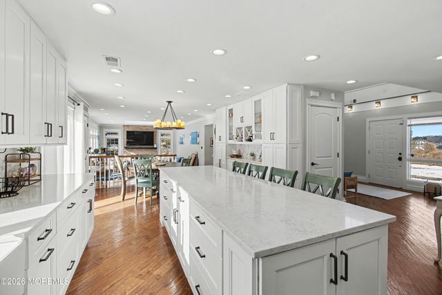 8 Jaywood Manor Drive, Brick, NJ 08724