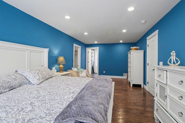 8 Jaywood Manor Drive, Brick, NJ 08724