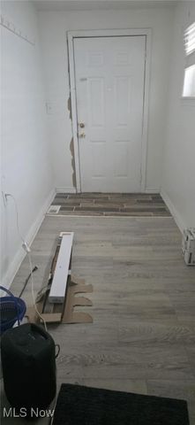 564 W Hopocan Avenue, Barberton, OH 44203