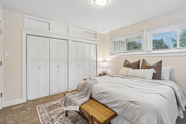 W73N917 London COURT, Cedarburg, WI 53012