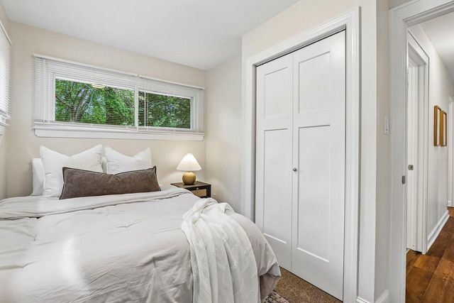 W73N917 London COURT, Cedarburg, WI 53012