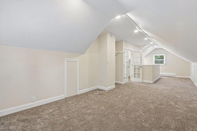 W73N917 London COURT, Cedarburg, WI 53012