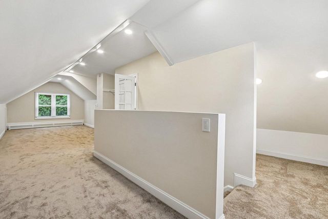 W73N917 London COURT, Cedarburg, WI 53012