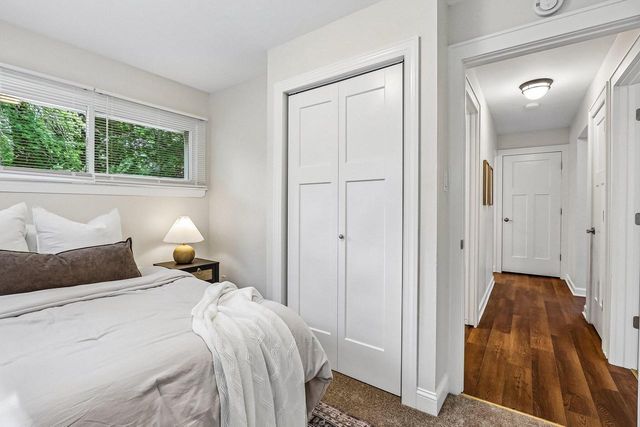 W73N917 London COURT, Cedarburg, WI 53012