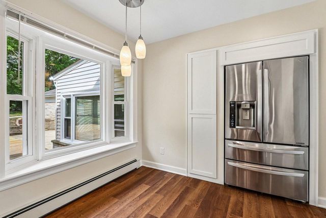 W73N917 London COURT, Cedarburg, WI 53012