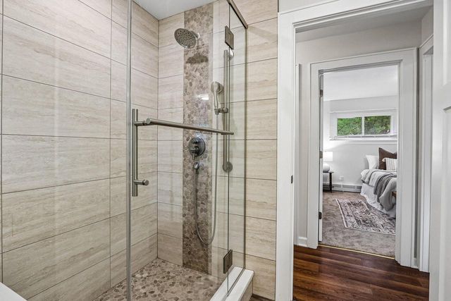W73N917 London COURT, Cedarburg, WI 53012
