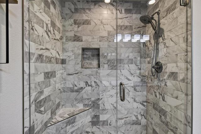 127 Pinnacle Club Drive, Mabank, TX 75156