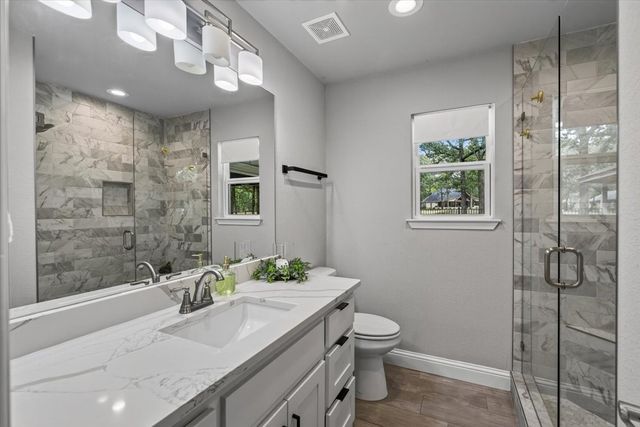 127 Pinnacle Club Drive, Mabank, TX 75156