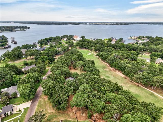 127 Pinnacle Club Drive, Mabank, TX 75156