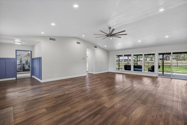 127 Pinnacle Club Drive, Mabank, TX 75156