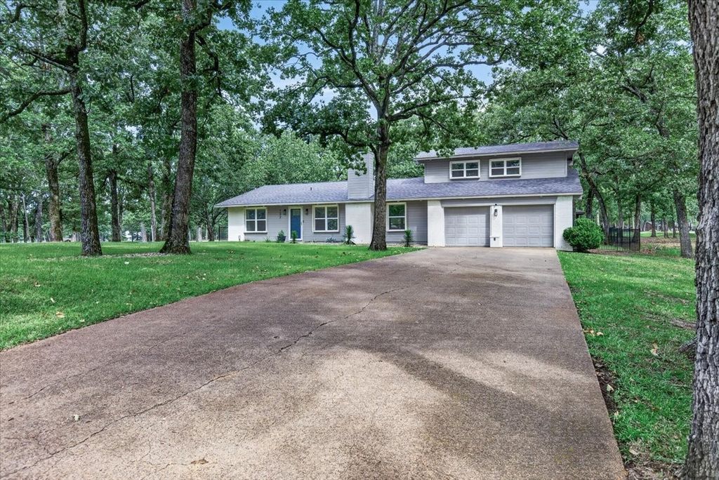 127 Pinnacle Club Drive, Mabank, TX 75156