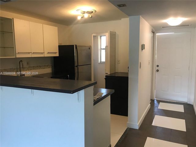 8040 N Colony Cir N 101, Tamarac, FL 33321