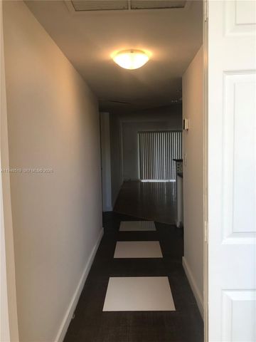 8040 N Colony Cir N 101, Tamarac, FL 33321