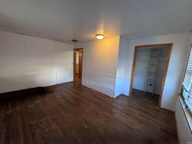 206 N Chicago Street, Royal Center, IN 46978