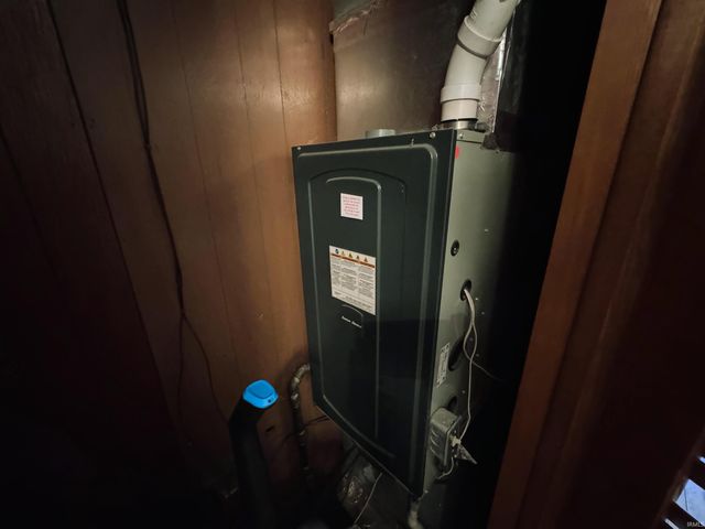 206 N Chicago Street, Royal Center, IN 46978