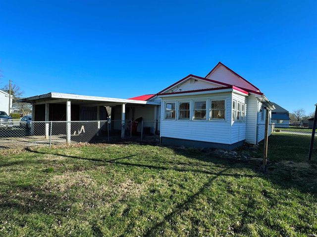 206 N Chicago Street, Royal Center, IN 46978