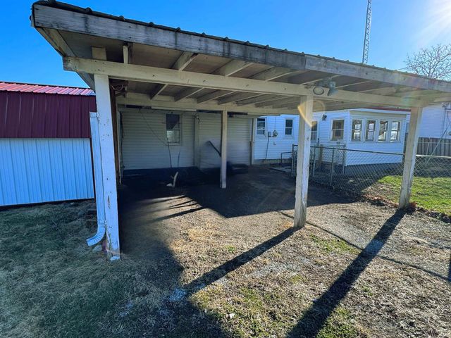 206 N Chicago Street, Royal Center, IN 46978