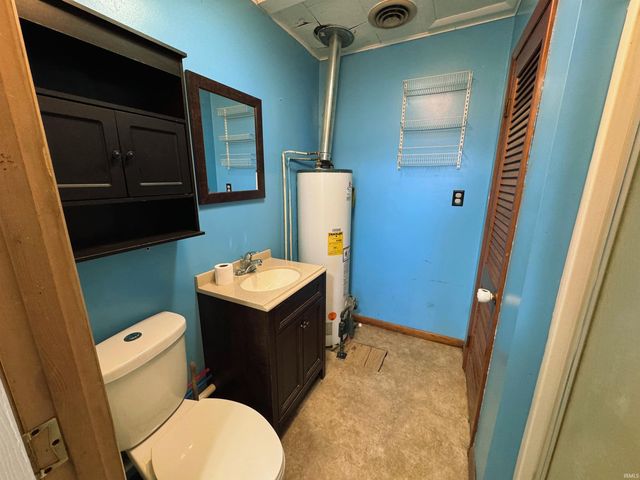 206 N Chicago Street, Royal Center, IN 46978