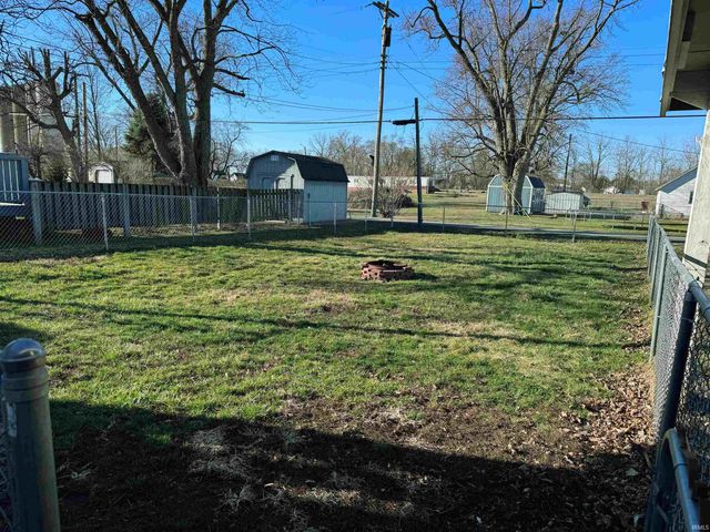 206 N Chicago Street, Royal Center, IN 46978