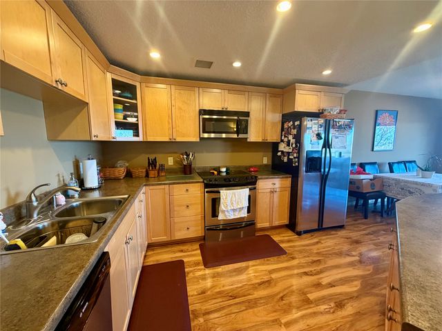 3131 Fleur Drive 506, Des Moines, IA 50321