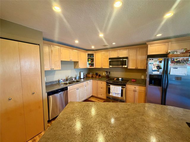 3131 Fleur Drive 506, Des Moines, IA 50321