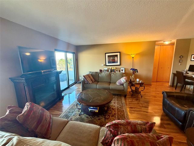 3131 Fleur Drive 506, Des Moines, IA 50321