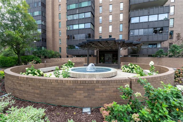 3131 Fleur Drive 506, Des Moines, IA 50321