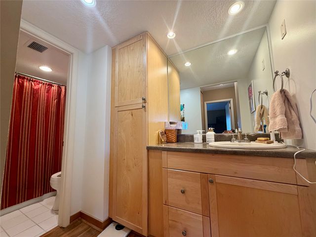 3131 Fleur Drive 506, Des Moines, IA 50321