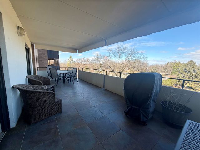 3131 Fleur Drive 506, Des Moines, IA 50321