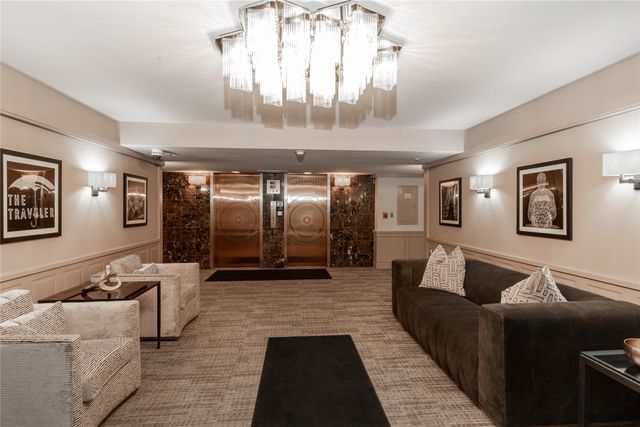 3131 Fleur Drive 506, Des Moines, IA 50321