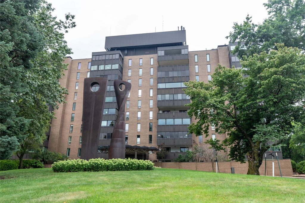 3131 Fleur Drive 506, Des Moines, IA 50321