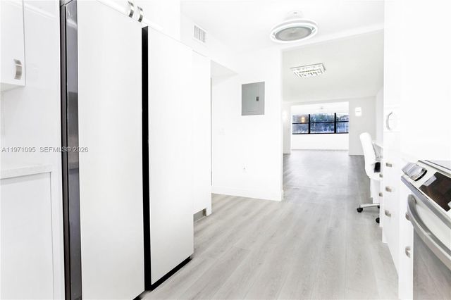 10207 Sunrise Lakes Blvd 204, Sunrise, FL 33322