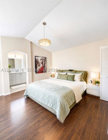 1135 Cherrypalm Ln, Hollywood, FL 33019