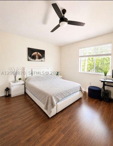 1135 Cherrypalm Ln, Hollywood, FL 33019