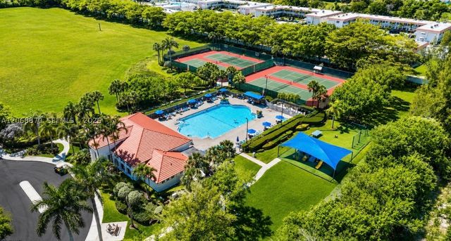 1135 Cherrypalm Ln, Hollywood, FL 33019