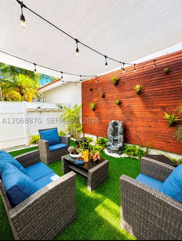 1135 Cherrypalm Ln, Hollywood, FL 33019