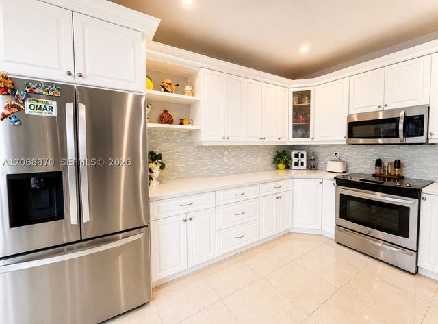 1135 Cherrypalm Ln, Hollywood, FL 33019