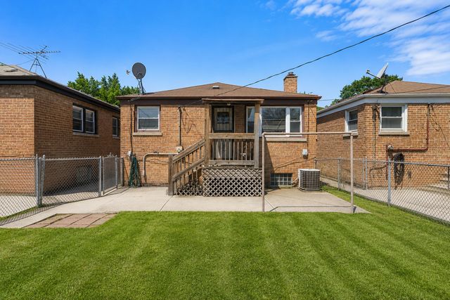 12347 S Elizabeth Street, Calumet Park, IL 60827
