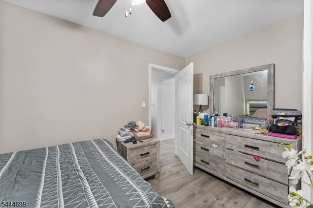 235 Pine St, Elizabeth City, NJ 07206