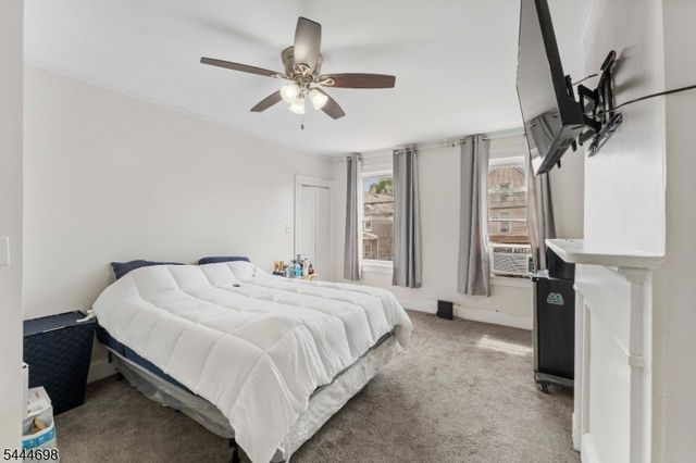 235 Pine St, Elizabeth City, NJ 07206